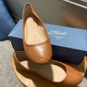 Universal Thread- Cognac flats